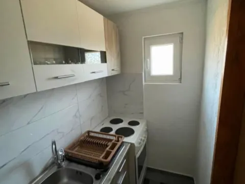 Daily-rent, house, 32m², Berane, Crna Gora - image 9