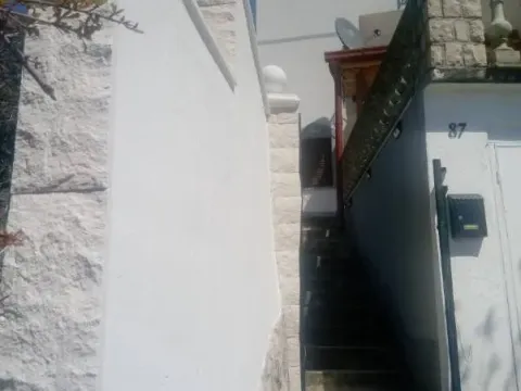 Izdavanje, kuća, 150m², Dobra Voda, Budva - image 6