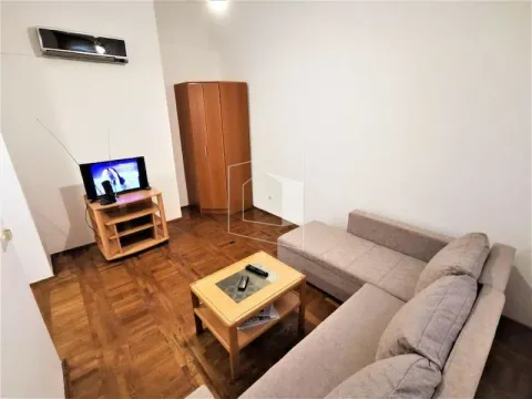 Rent, studio apartment, 30m², Gorica C, Podgorica - image 3
