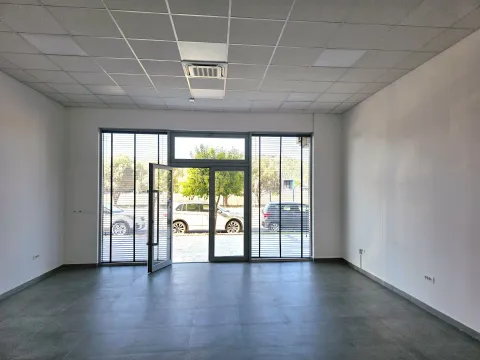 Rent, office space, 60m², Centar, Bar - image 2