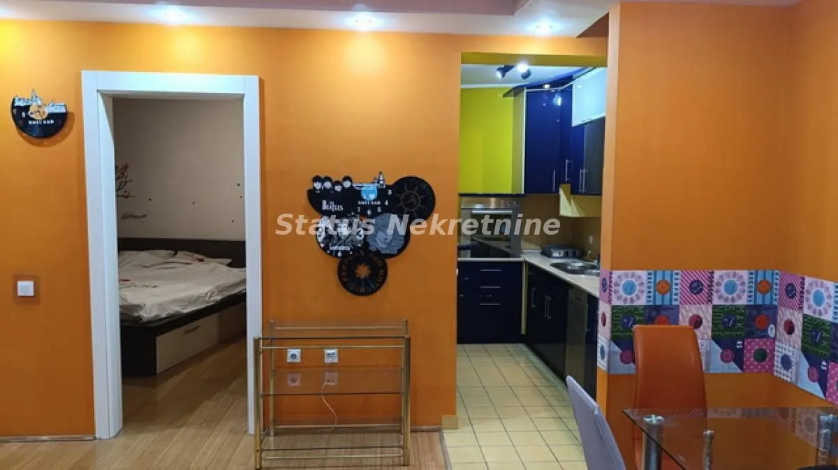 Prodaja, dvosoban stan, 53m², Bulevar Oslobodjenja, Novi Sad Sve Podlokacije