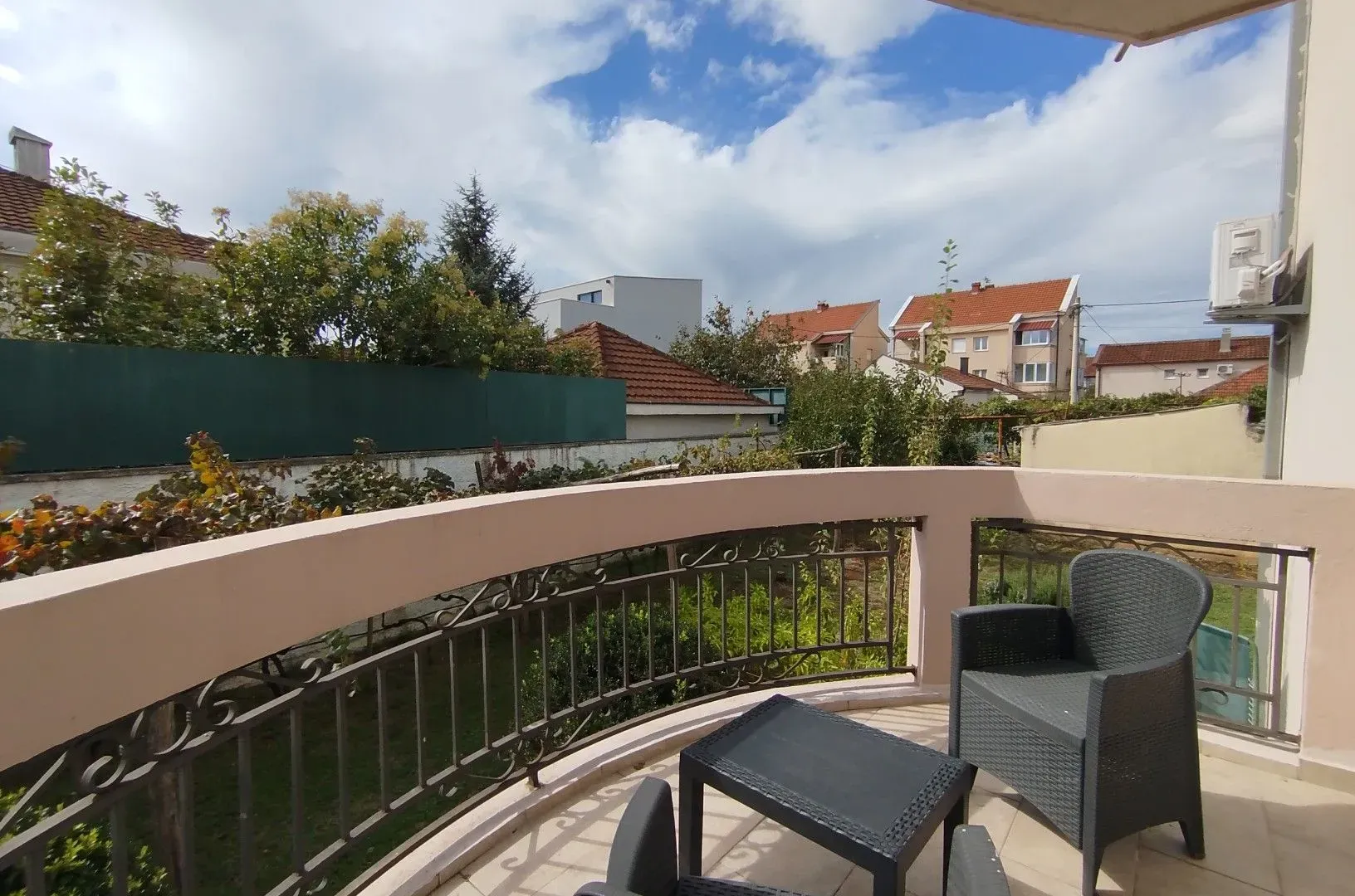 Rent, house, 160m², Tološi, Podgorica