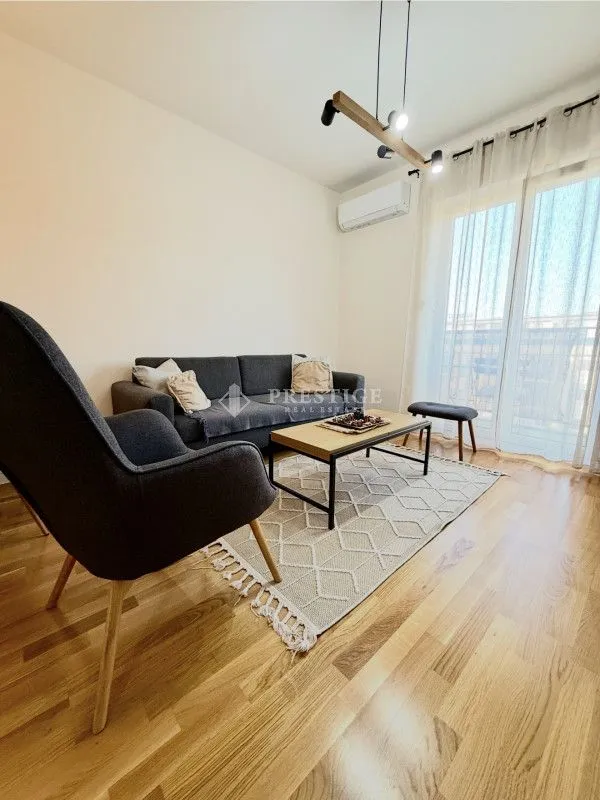 Rent, one bedroom apartment, 40m², Pobrežje, Podgorica