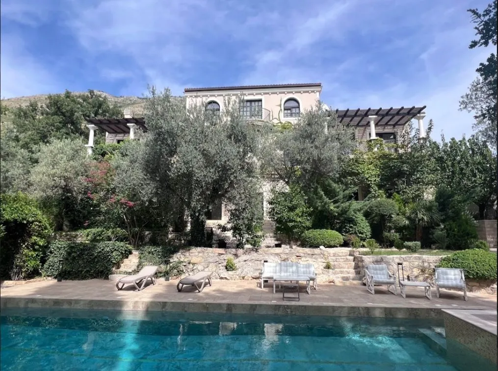 Prodaja, kuća, 550m², Reževići, Budva