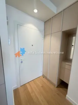 Izdavanje, trosoban stan, 74m², Savski Venac, Beograd - image 20