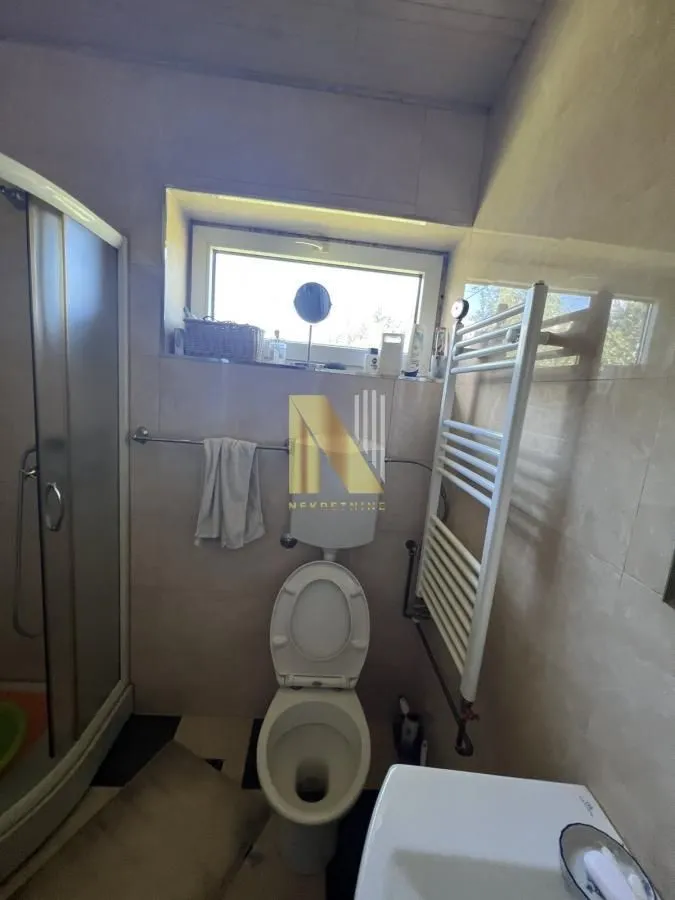 Prodaja, kuća, 135m², Rakovac, Novi Sad Sve Podlokacije