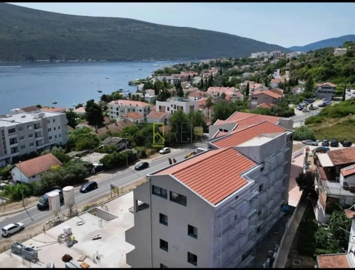 Prodaja, jednosoban stan, 50m², Baošići, Herceg Novi