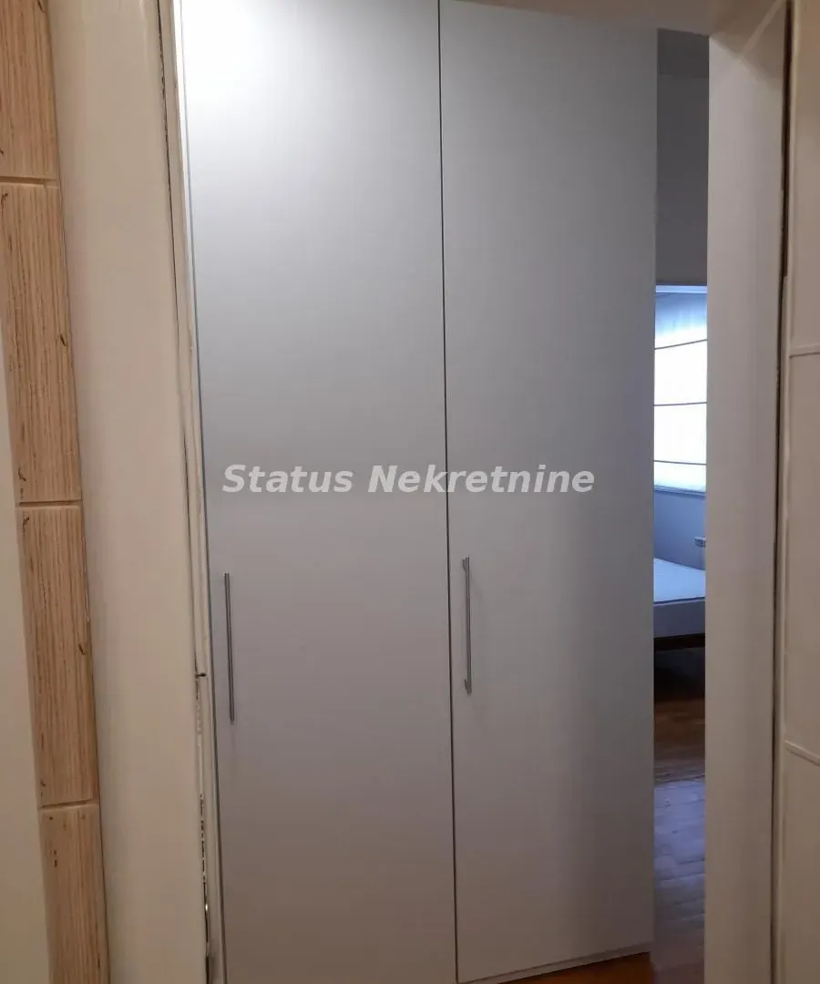Prodaja, jednosoban stan, 42m², Sajmište, Novi Sad