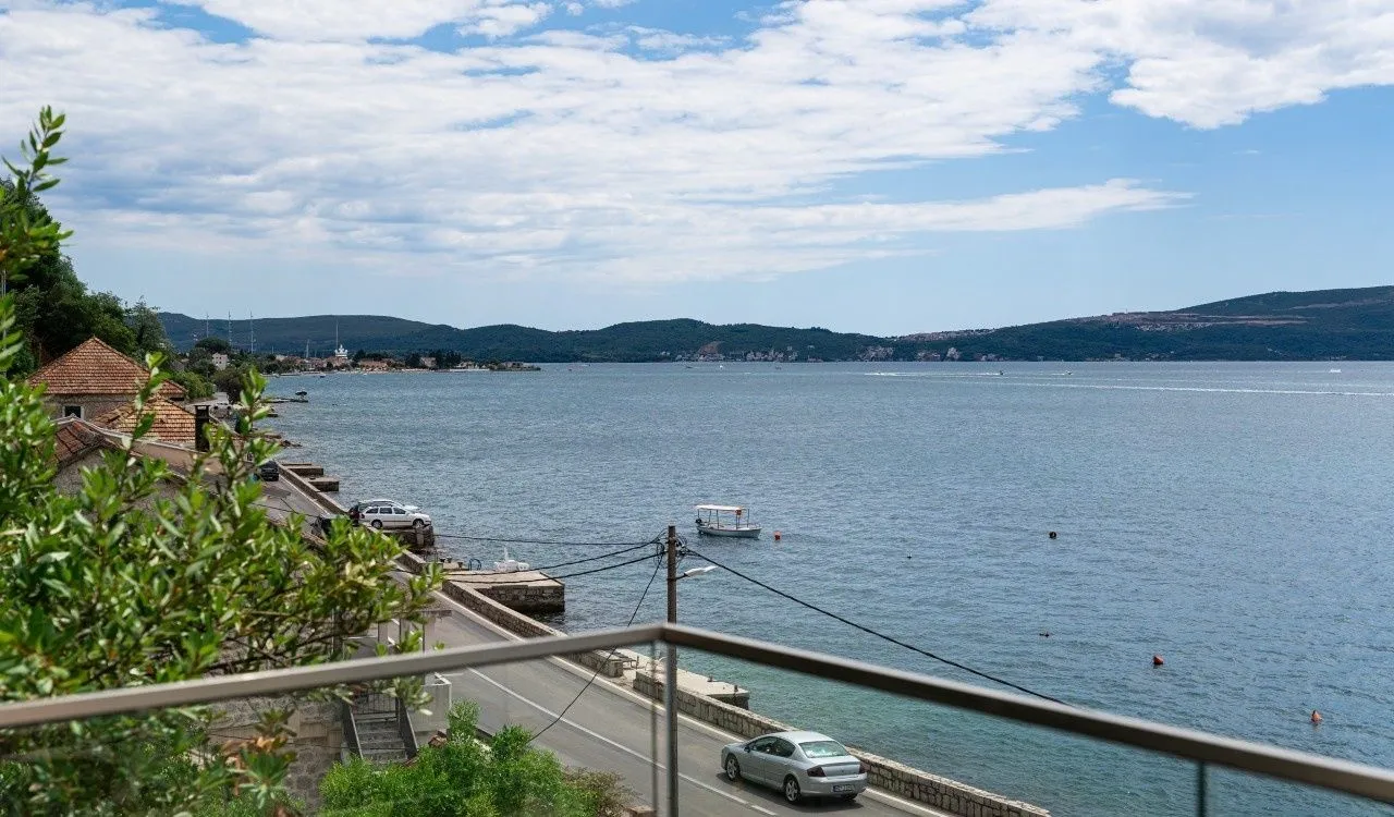 Prodaja, dvosoban stan, 67m², Opatovo, Tivat