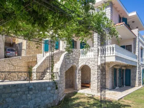 Sale, house, 235m², Kostanjica, Kotor - image 11