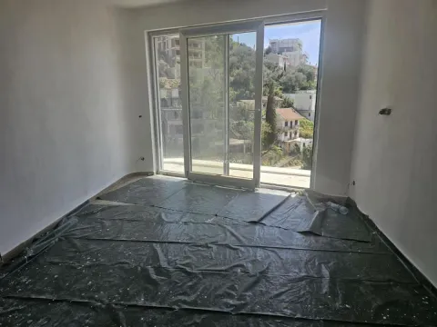 Sale, one bedroom apartment, 56m², Ulcinj, Crna Gora - image 15