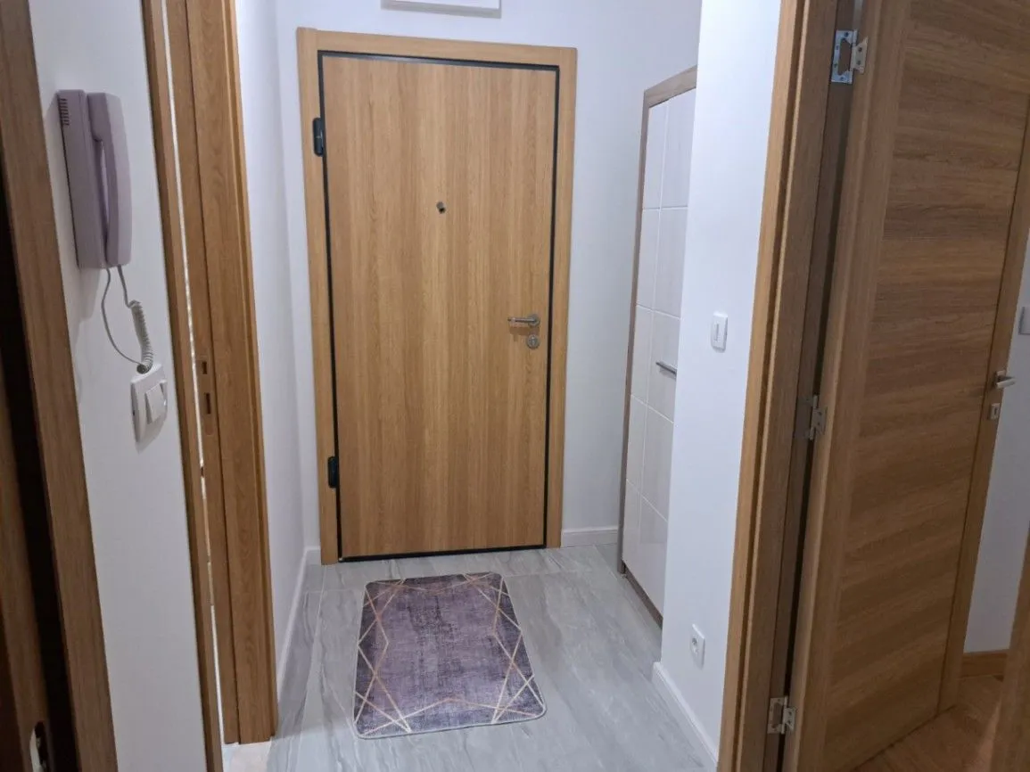 Izdavanje, jednosoban stan, 49m², New City, Podgorica