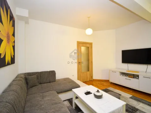 Izdavanje, dvosoban stan, 75m², Ljubović, Podgorica - image 2