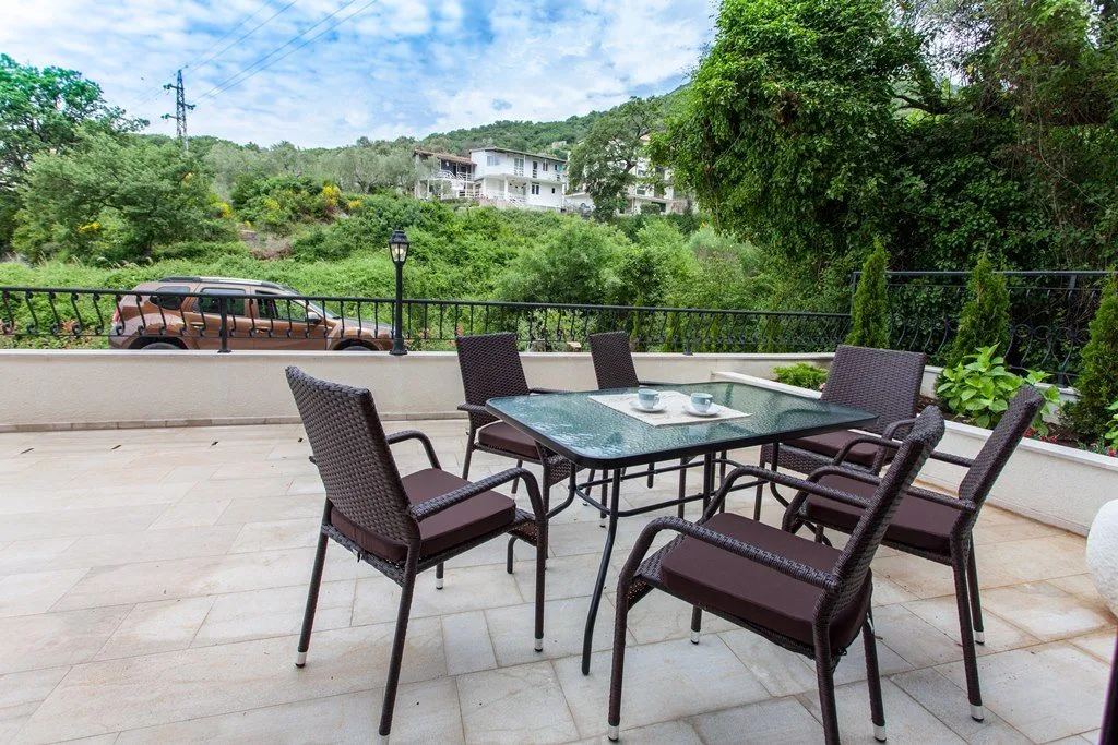 Sale, apartment, 140m², Kamenovo, Budva