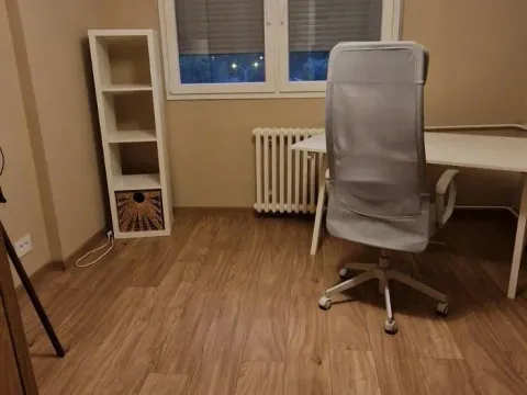 Izdavanje, trosoban stan, 86m², Novi Beograd Blok 63, Novi Beograd Sve Podlokacije - image 9