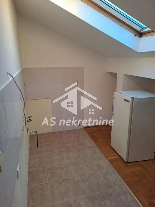 Prodaja, dvosoban stan, 50m², Žarkovo, Beograd