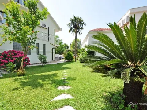 Sale, house, 222m², Donja Lastva, Tivat - image 2