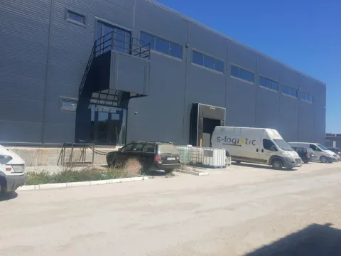 Izdavanje, poslovni prostor, 1000m², Zemun Ugrinovci, Zemun Sve Podlokacije - image 6