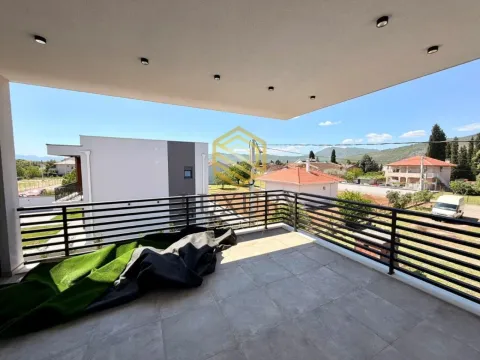 Prodaja, kuća, 180m², Gornja Gorica, Podgorica - image 3