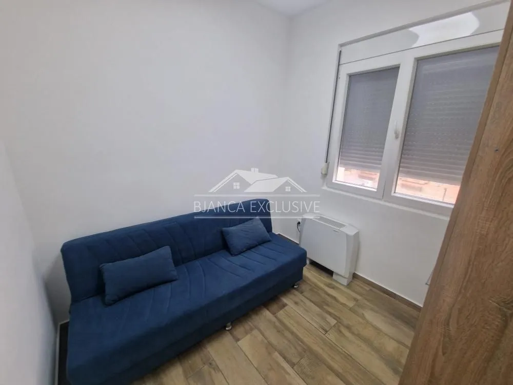Prodaja, četvorosoban stan, 79m², Južni Bulevar, Vračar Sve Podlokacije