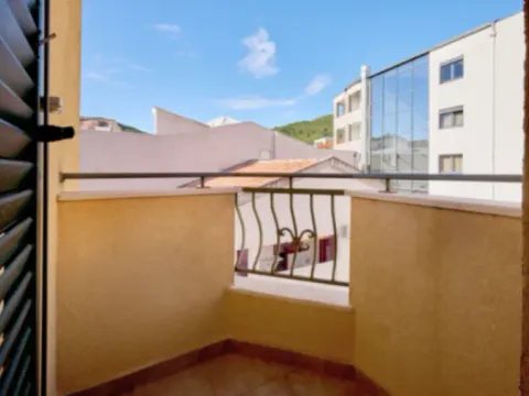 Sale, two bedroom apartment, 59m², Centar, Budva - image 12