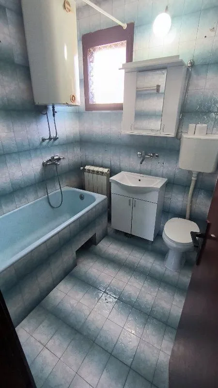 Izdavanje, četvorosoban stan, 82m², Kaludjerica, Grocka