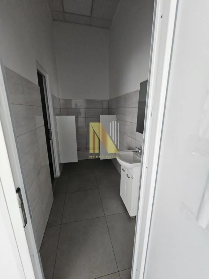 Rent, office space, 300m², Centar, Subotica