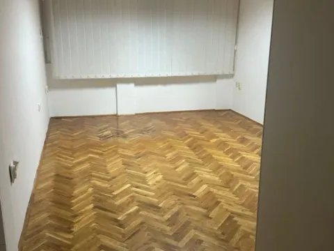 Izdavanje, garsonjera, 36m², Centar, Podgorica - image 7