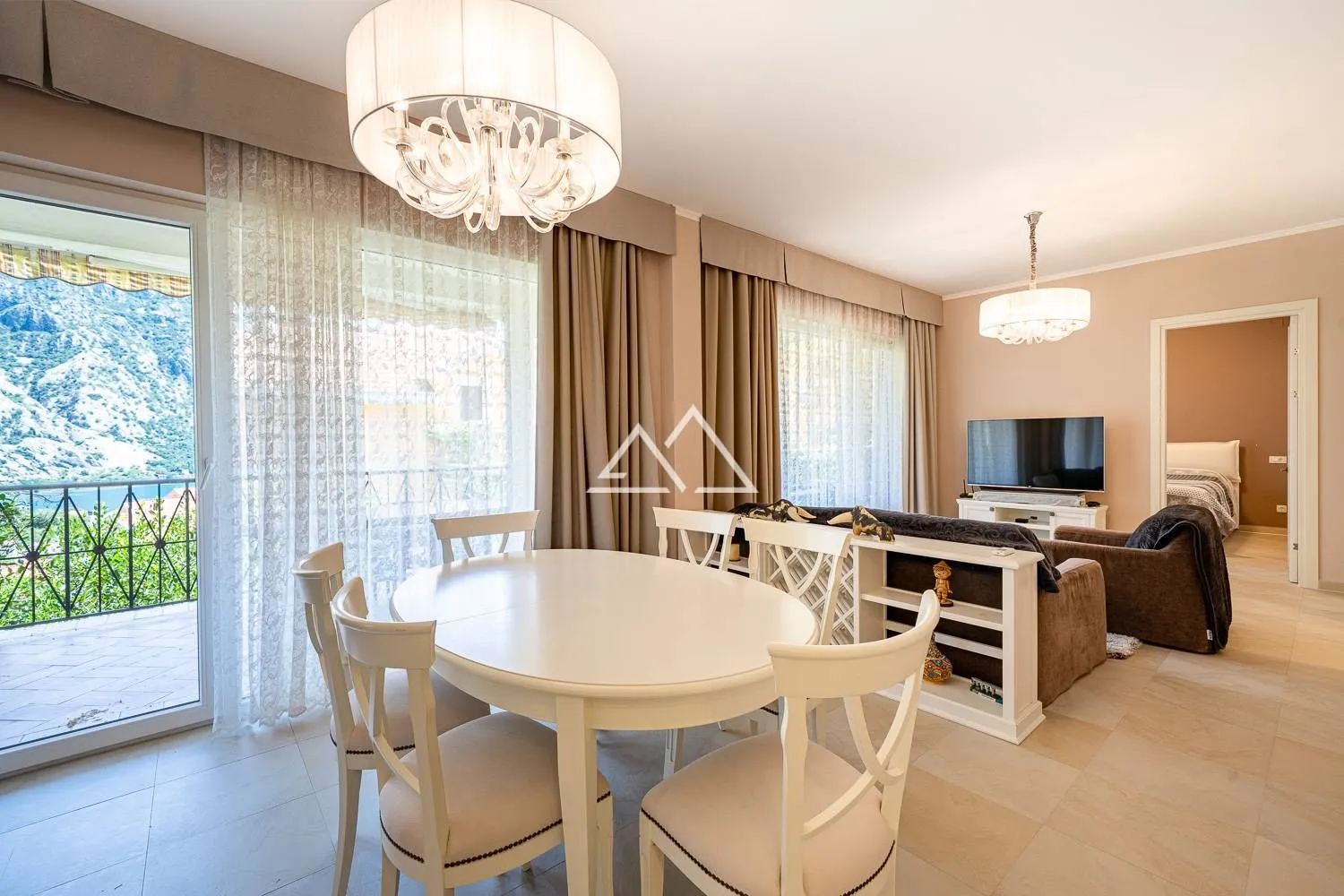 Prodaja, trosoban stan, 129m², Orahovac, Kotor