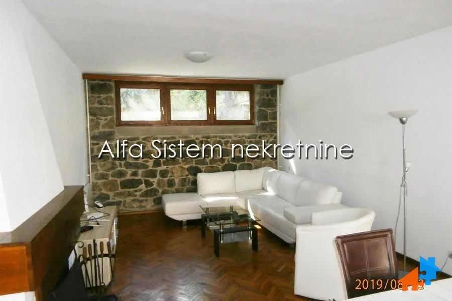 Rent, four bedroom apartment, 120m², Savski Venac, Beograd