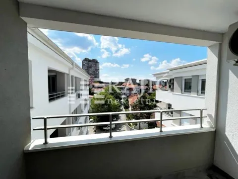 View from the terrace of surrounding buildings and neighborhood. - image 8
