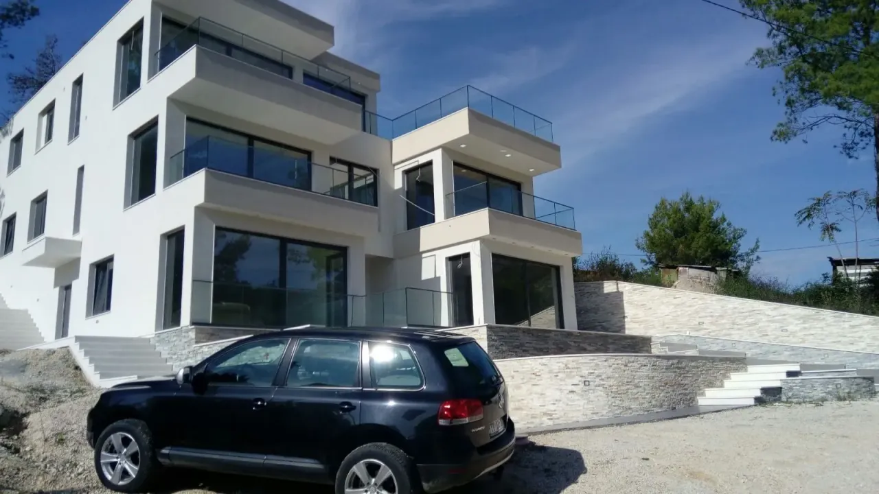 Sale, house, 400m², Centar, Tivat