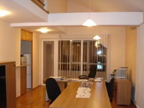 Izdavanje, poslovni prostor, 1350m², Čukarica, Beograd - image 11