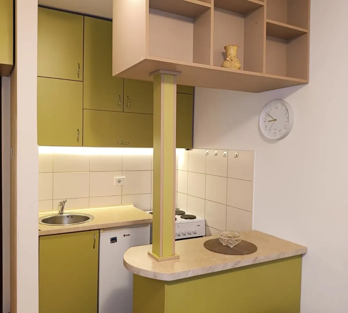 Prodaja, garsonjera, 19m², Krivi Most, Podgorica