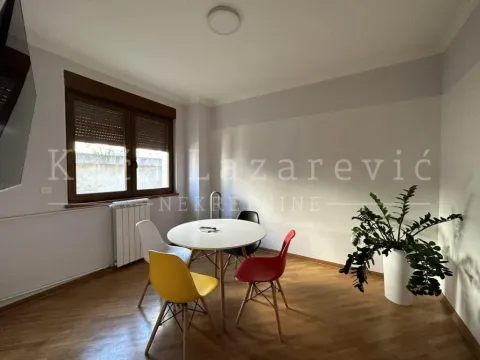 Rent, house, 363m², Lekino Brdo, Voždovac Sve Podlokacije - image 6