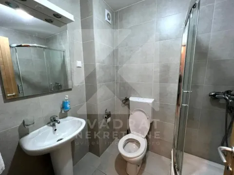 Izdavanje, jednosoban stan, 49m², Stari Aerodrom, Podgorica - image 5