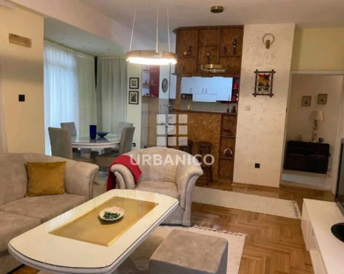Izdavanje, dvosoban stan, 76m², Centar, Podgorica