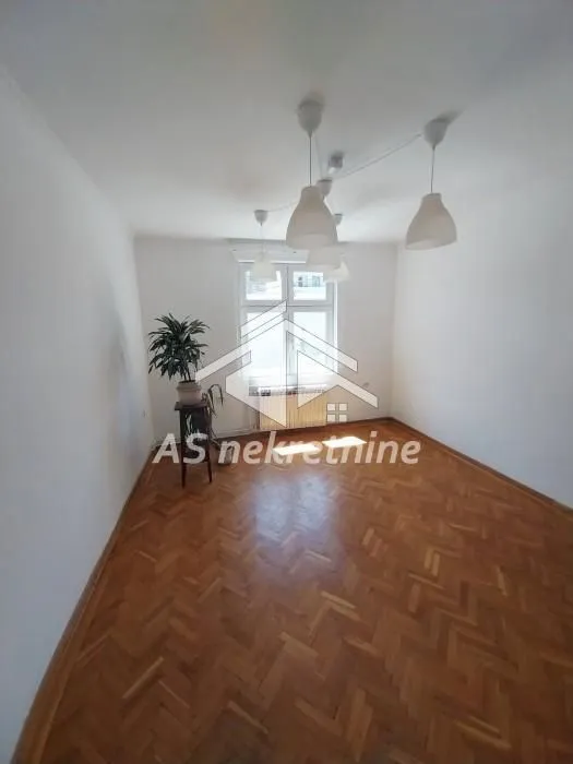 Rent, house, 260m², Neimar, Vračar Sve Podlokacije