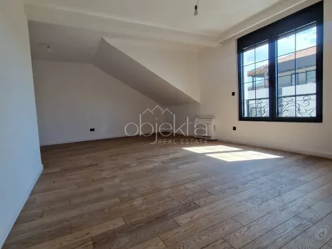 Prodaja, stan, 96m², Tivat, Crna Gora - image 3