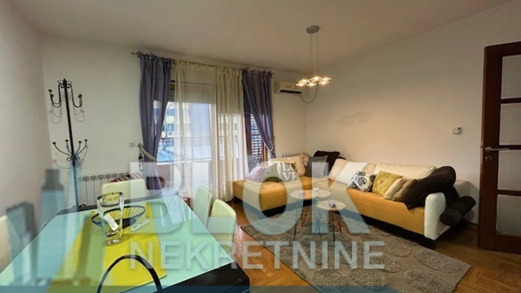 Izdavanje, dvosoban stan, 70m², Preko Morače, Podgorica
