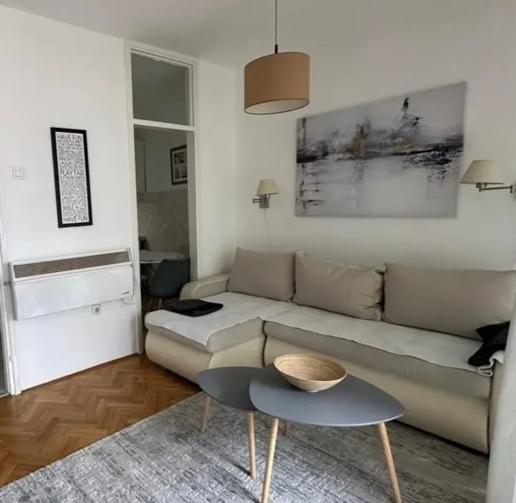 Izdavanje, jednosoban stan, 37m², City Kvart, Podgorica