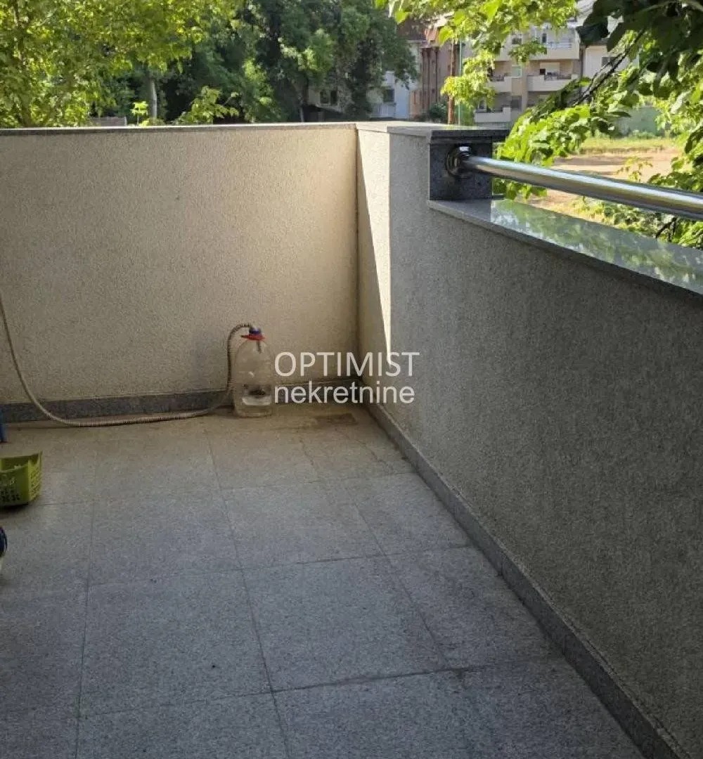 Sale, four bedroom apartment, 124m², Voždovac Sve Podlokacije, Beograd
