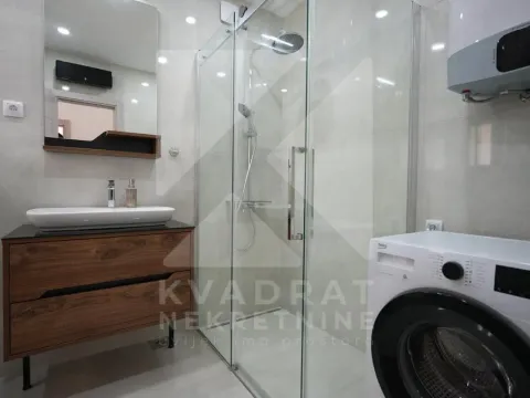 Izdavanje, poslovni prostor, 95m², Pod Goricom, Podgorica - image 12