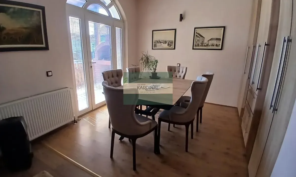 Sale, house, 241m², Centar, Jagodina