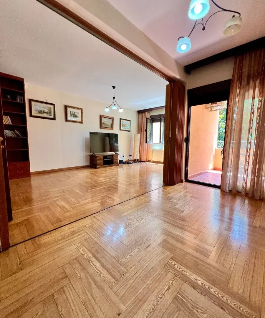 Rent, house, 215m², Gorica C, Podgorica