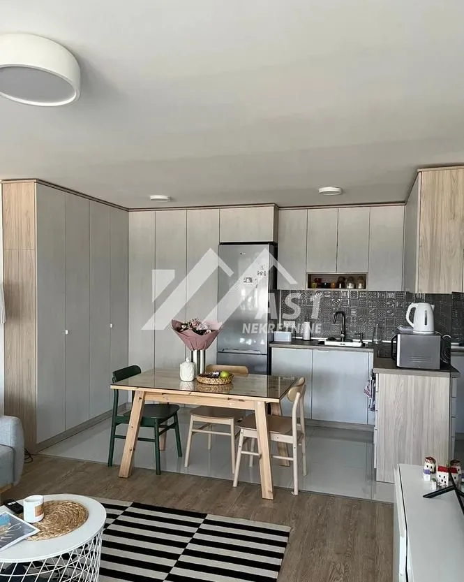 Izdavanje, dvosoban stan, 53m², Liman 2, Novi Sad Sve Podlokacije