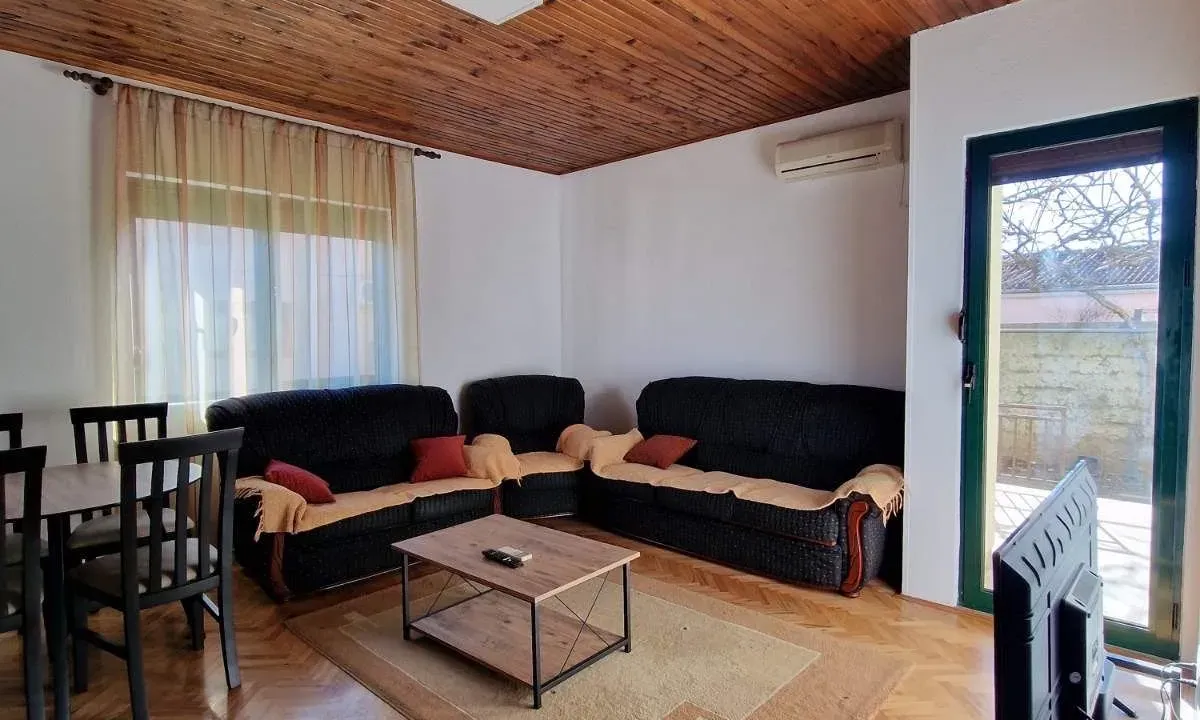 Rent, two bedroom apartment, 80m², Zlatica, Podgorica