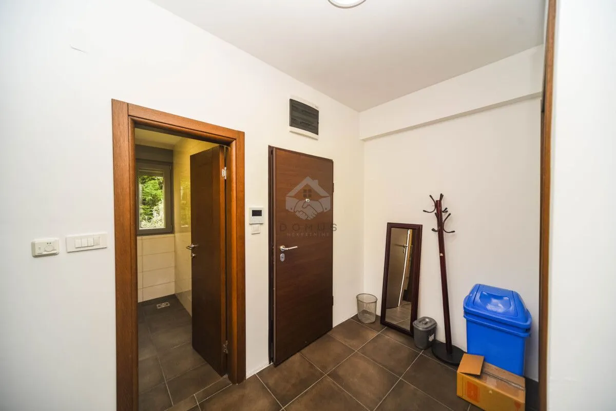 Izdavanje, trosoban stan, 77m², Zabjelo, Podgorica
