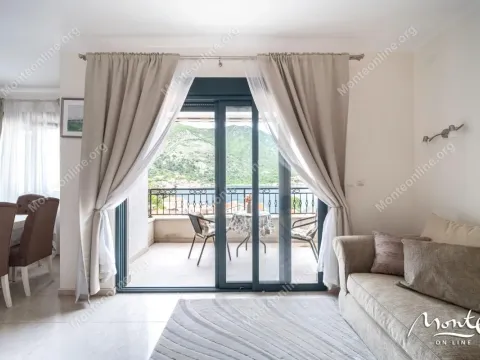 Sale, two bedroom apartment, 75m², Dobrota, Kotor - image 12
