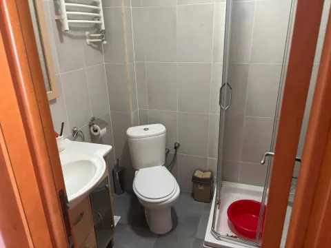 Izdavanje, dvosoban stan, 66m², Momišići, Podgorica - image 4